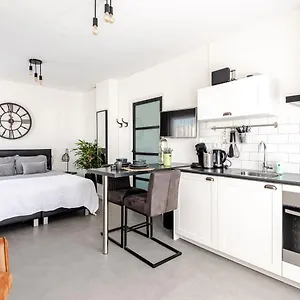 https://studio-seawave.zandvoort-hotels.com