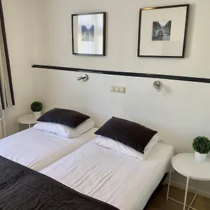 https://de-la-bourse.eindhoven-hotels.net